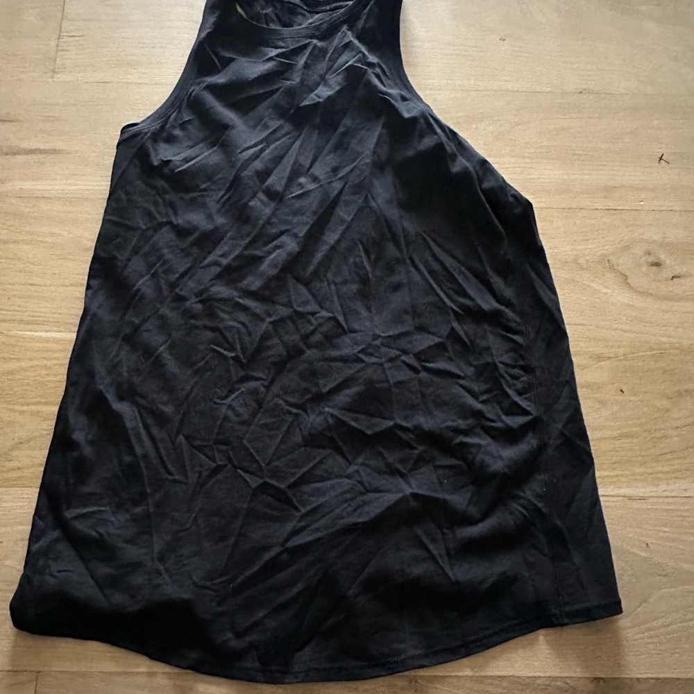 Black Sleeveless Tank Top Ties in the back